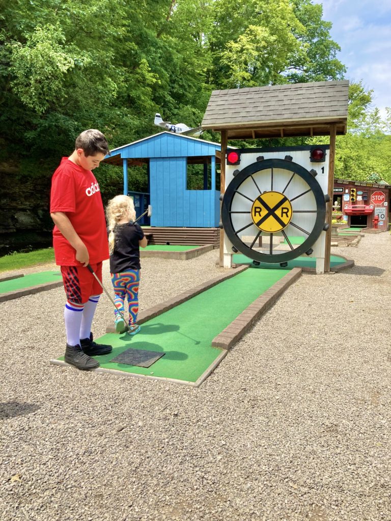 Kniess Miniature Golf 6