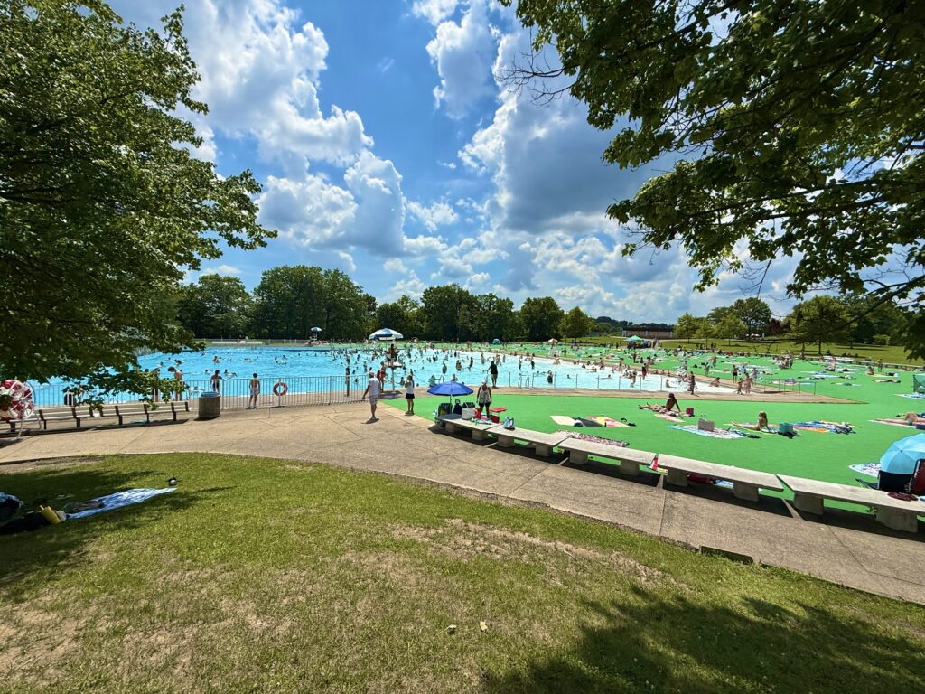 Settlers Cabin Wave pool
